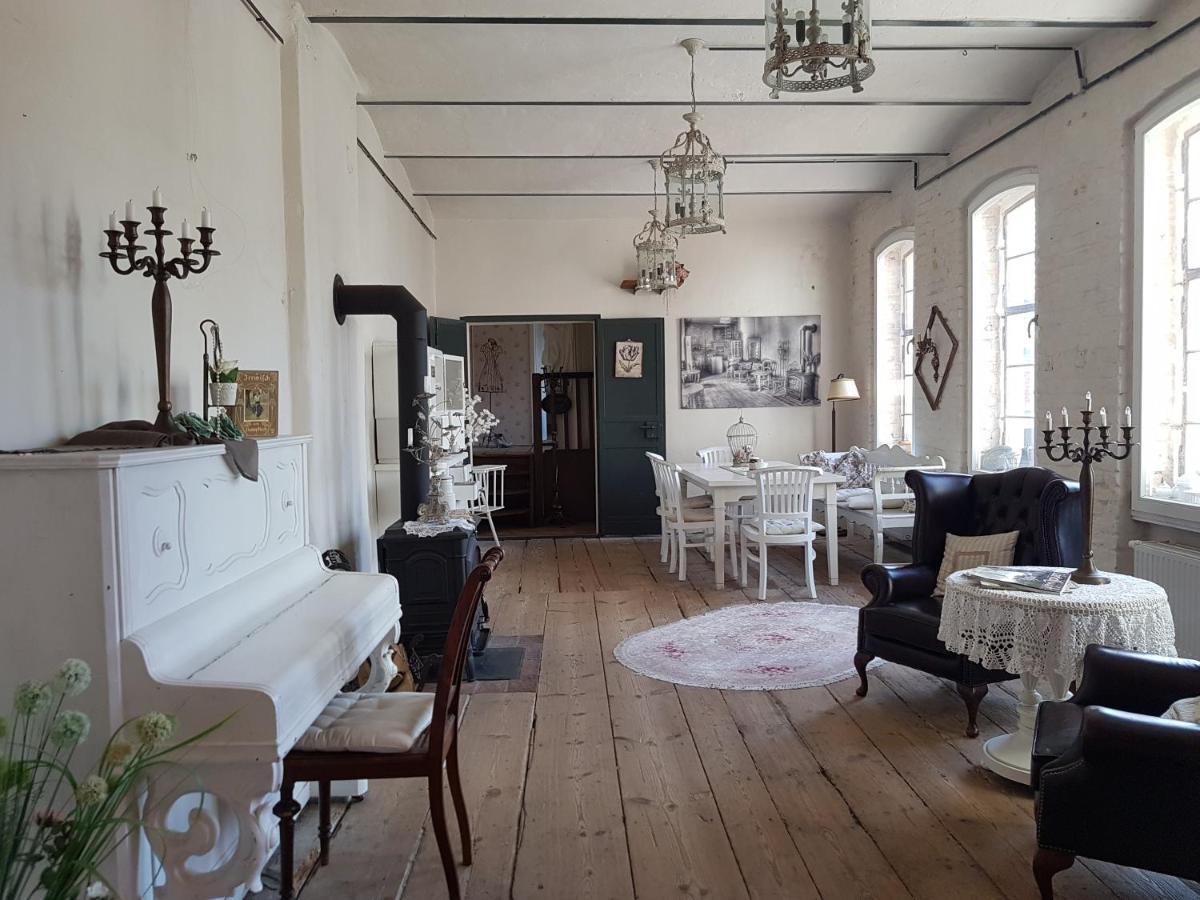 Alte Lebkuchenfabrik Acomodação com café da manhã Kremmen Exterior foto