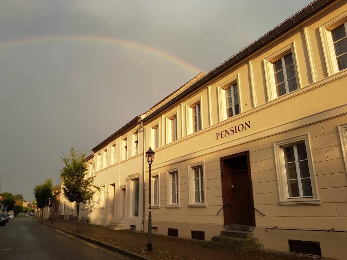 Alte Lebkuchenfabrik Acomodação com café da manhã Kremmen Exterior foto